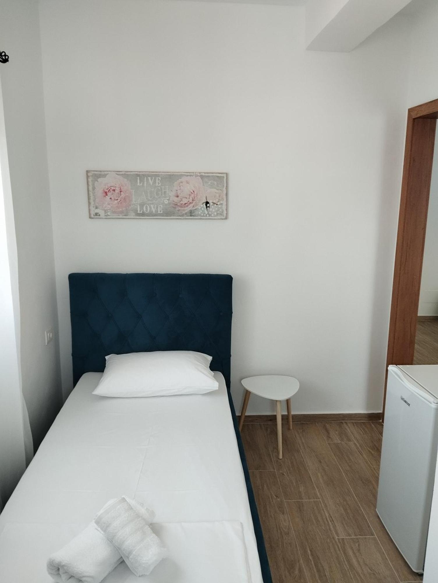 Amente Apartaments Εξαμίλιο Εξωτερικό φωτογραφία