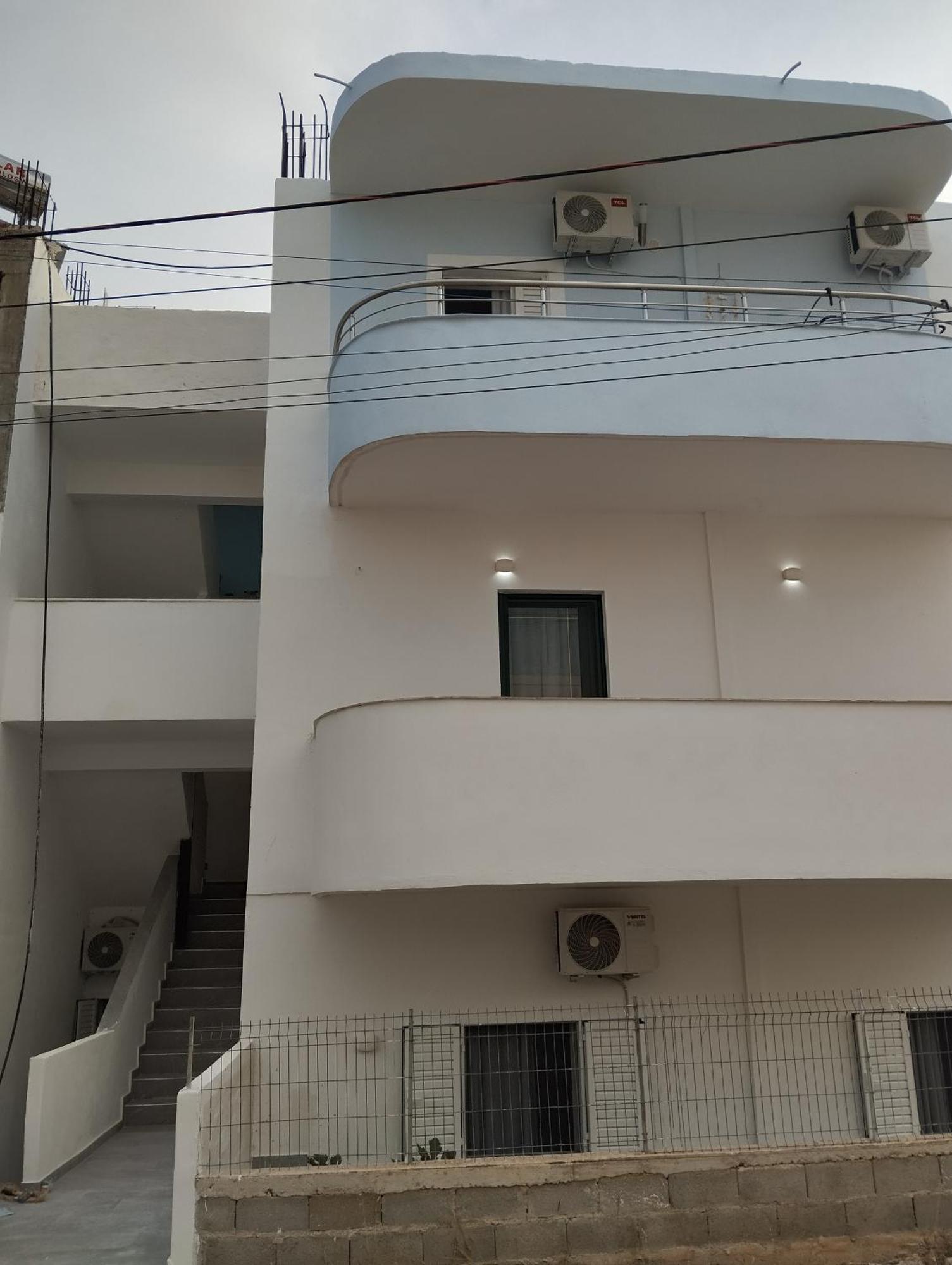 Amente Apartaments Εξαμίλιο Εξωτερικό φωτογραφία
